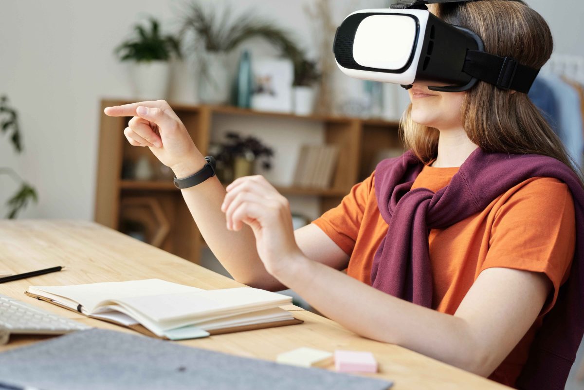 Pendidikan Digital: Mempersiapkan Anak Menghadapi Dunia Virtual
